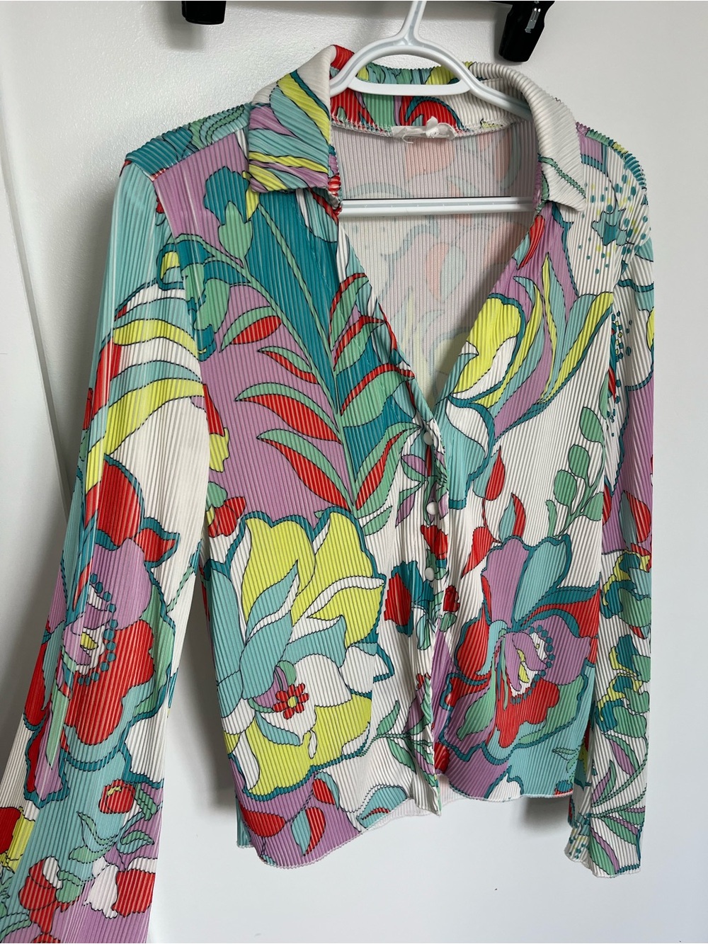 Women's Floral Pleated Button-Up Blouse in Multi